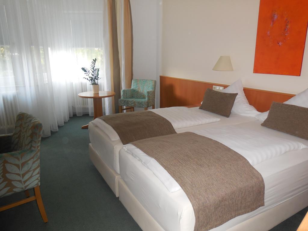 Hotel Schober Freiberg am Neckar Szoba fotó